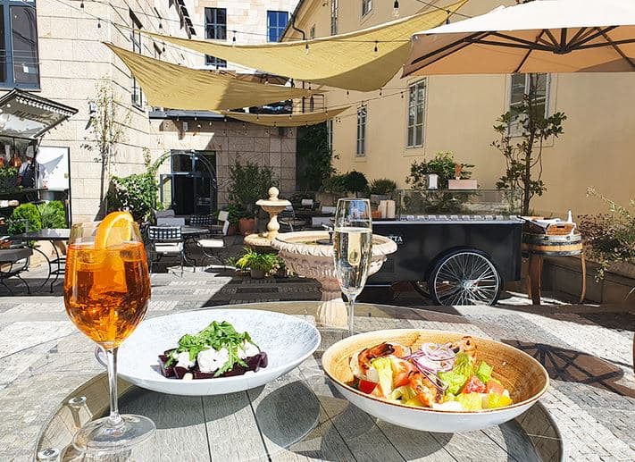 Aperitivo na Piazzette ve Four Seasons