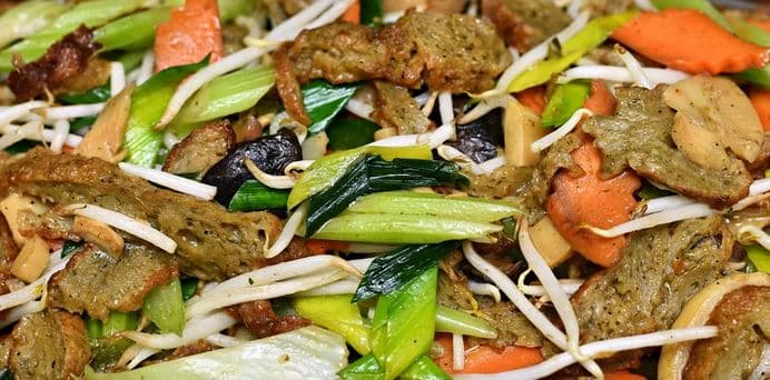 Kilo jídla dle výběru v bistru Vegan Life