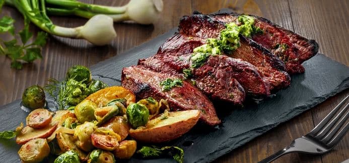 Hanger steak s pečenými bramborami pro 2