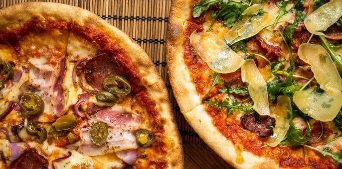 2× pizza dle výběru z celého menu