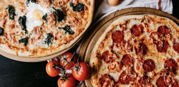 Jedna pizza o průměru 34 cm 