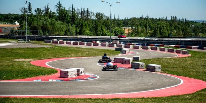 10 min. jízdy na motokáře na Masarykově okruhu