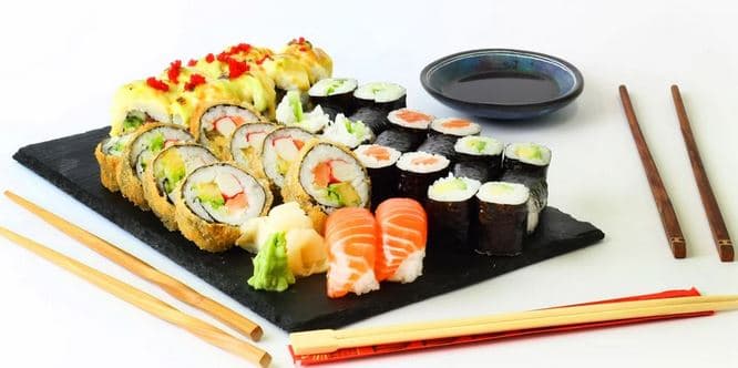 Sushi set s 18 kousky