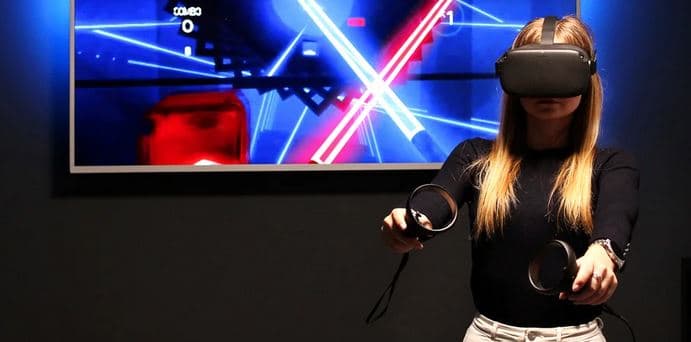 60 minut ve virtuálním studiu 
