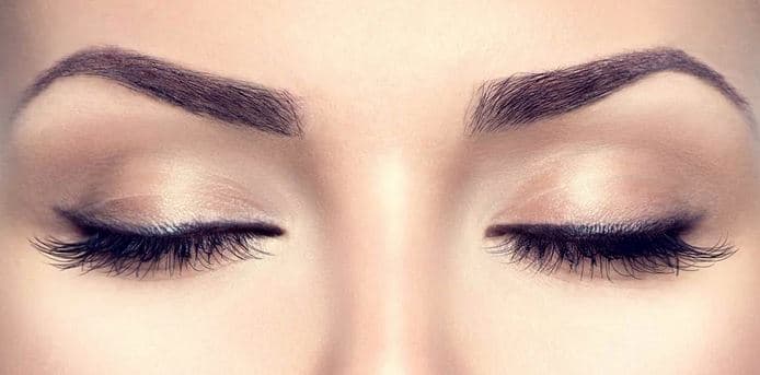 Permanentní make-up dolních očních linek