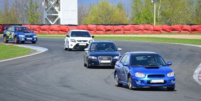 Prožeňte vlastní vůz po mosteckém autodromu