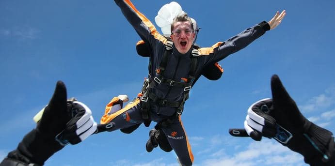 Tandemový seskok z výšky 4000 i 6000 m