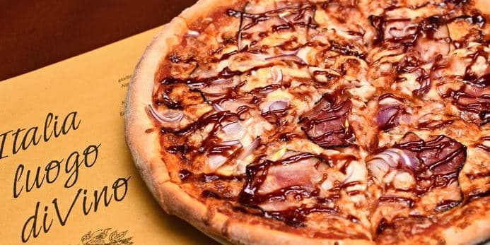 Pizza dle výběru pro 1 + nápoj 