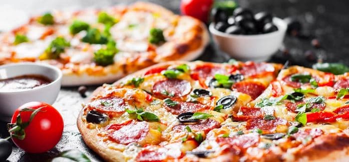2× pizza o průměru 32 cm i s rozvozem
