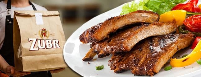 500g luxusních grilovaných žeber i s přílohou