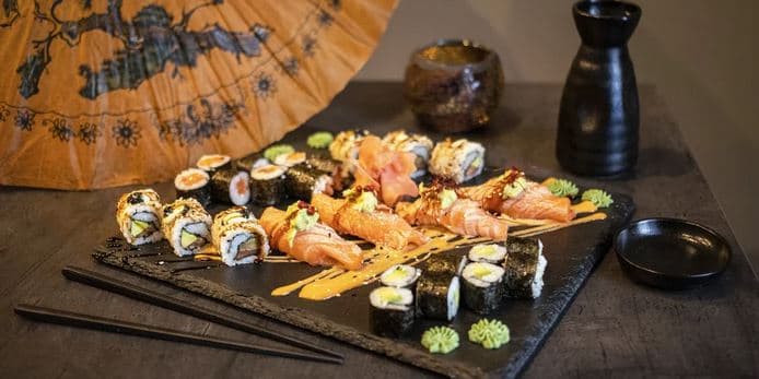 Sushi sety v novém sushi baru Hikari
