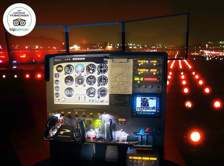 Let na pohyblivém simulátoru Cessna 182RG