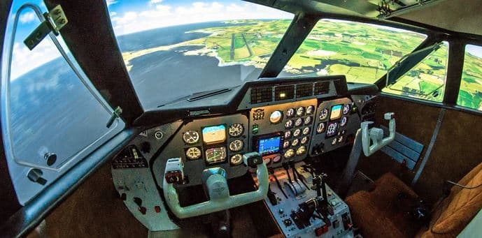 30 min. na leteckém simulátoru C172