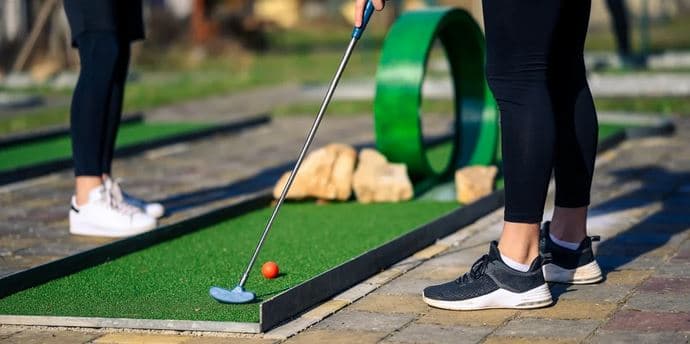 2 hod. minigolfu pro 2 osoby