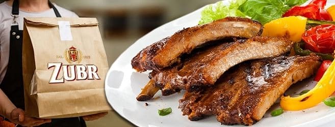 500g luxusních grilovaných žeber s přílohou