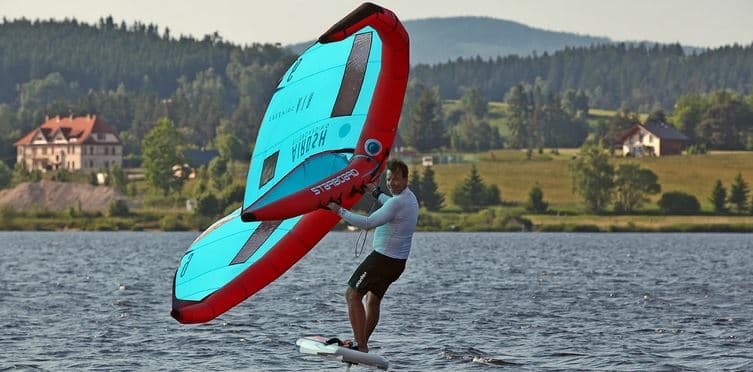 Individuální kurz wing-surfingu