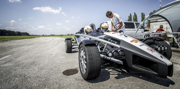 2 kola jako spolujezdec v Ariel Atom 3.5 