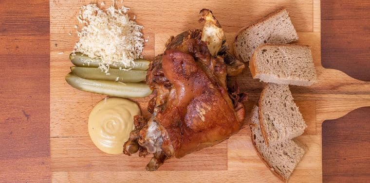 Pečené vepřové koleno (1000 g) 