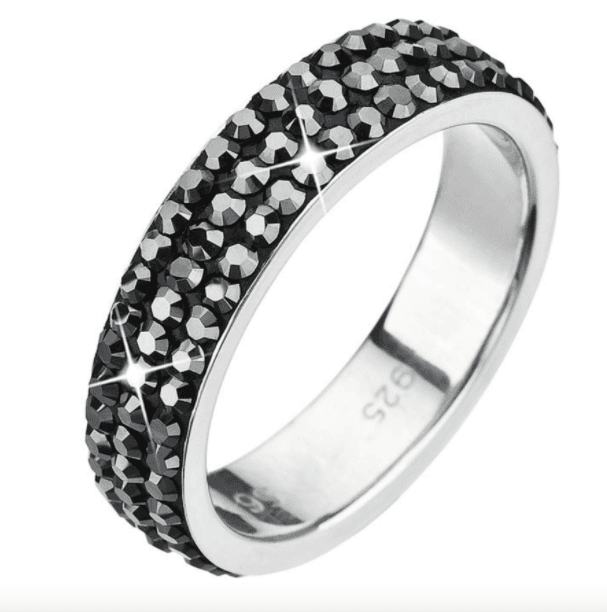 Stříbrný prsten s krystaly Swarovski