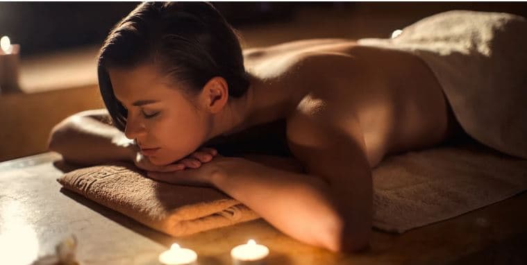 30minutová masáž šíje přírodní českou kosmetikou 