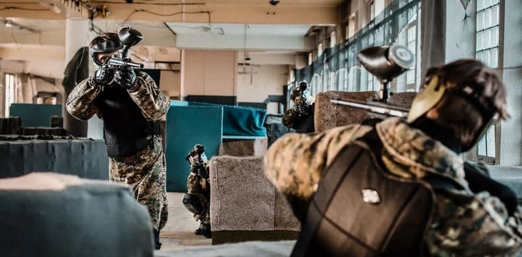 2 hodiny akčního paintballu v kryté aréně