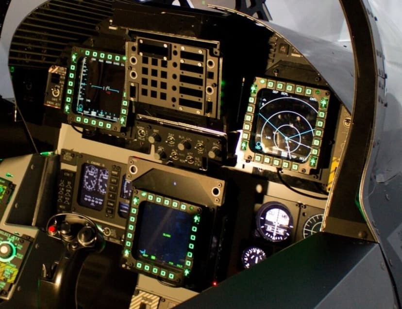 Simulátor letu ve stíhačce F/A-18 Hornet po 30 min
