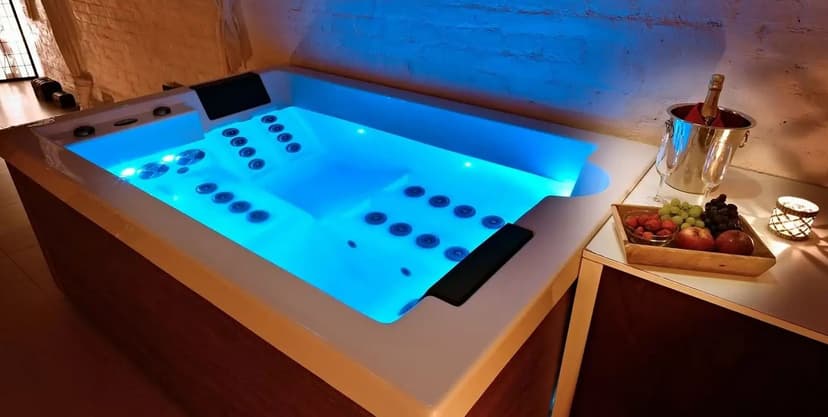 60 min wellness ve vířivce pro dva - všední dny