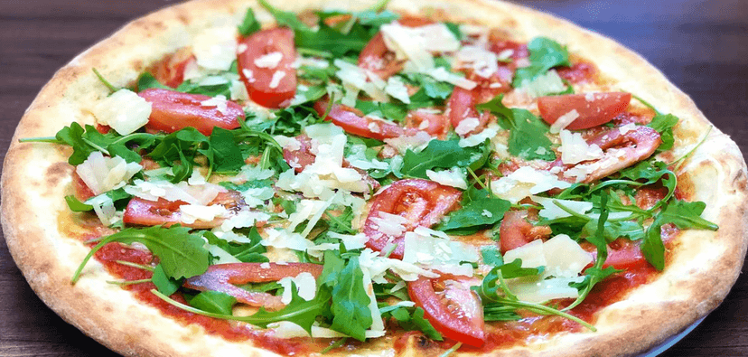 Dvě pizzy podle výběru s rozvozem po Brně