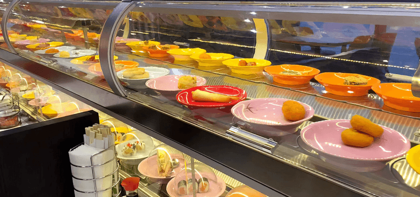 Running sushi v Kyoto