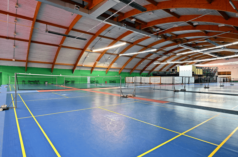 Pronájem sportoviště na 1 hodinu: tenis, badminton i ping-pong v kryté hale