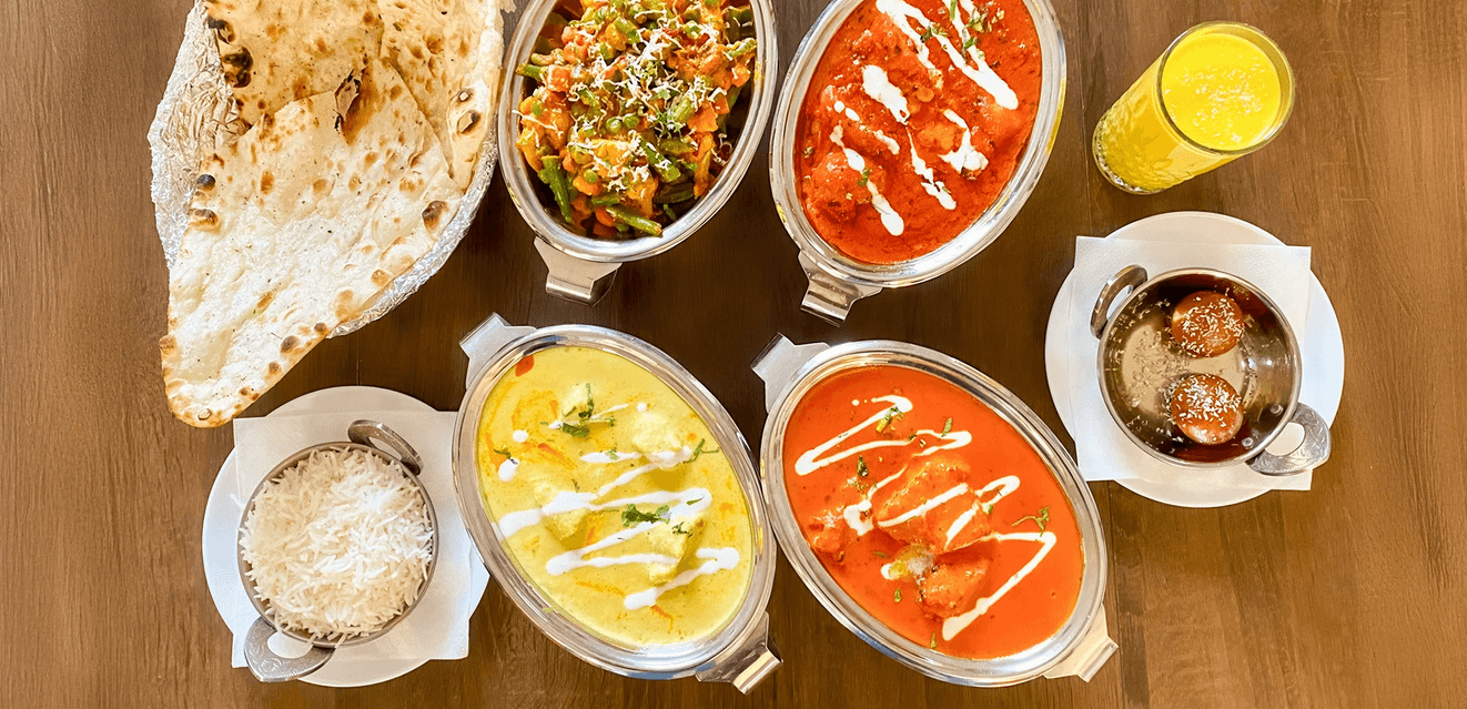 Tříchodové indické menu s kormou, masalou nebo butter chicken pro 1 či 2 osoby 