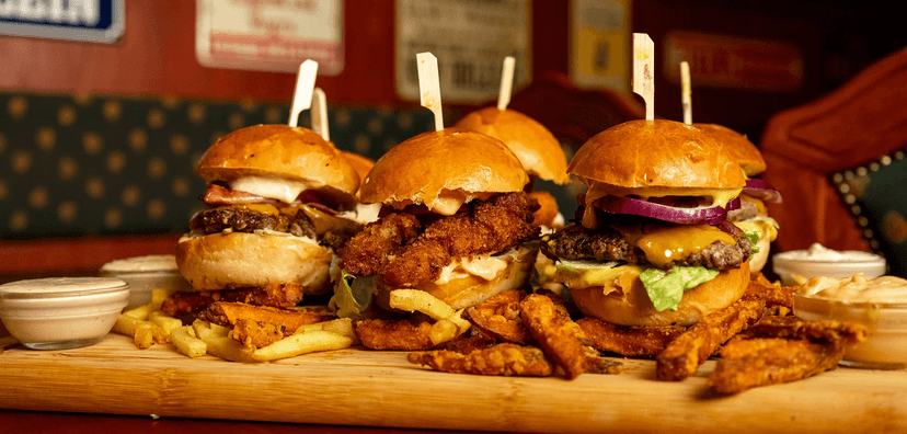 Speciální nabídka pro dva: 6 miniburgerů, dvoje hranolky a domácí dipy