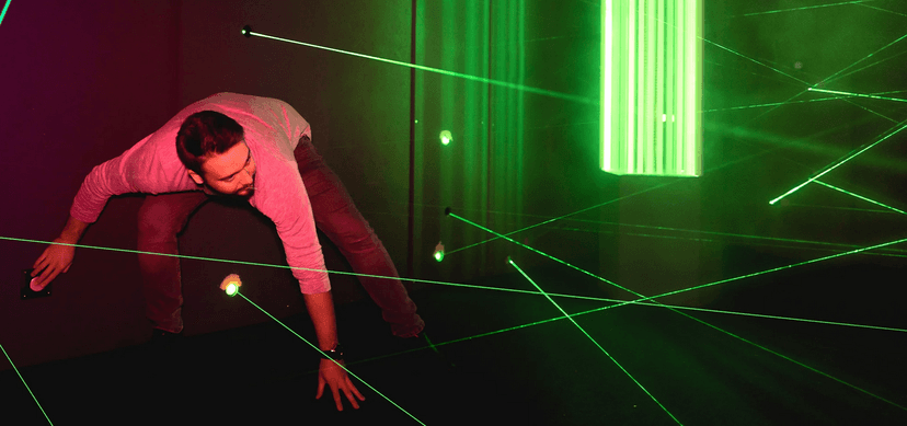 Vstup do laserového bludiště