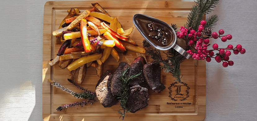 Dančí steak z kýty, omáčka a příloha podle výběru a ochutnávka piv 