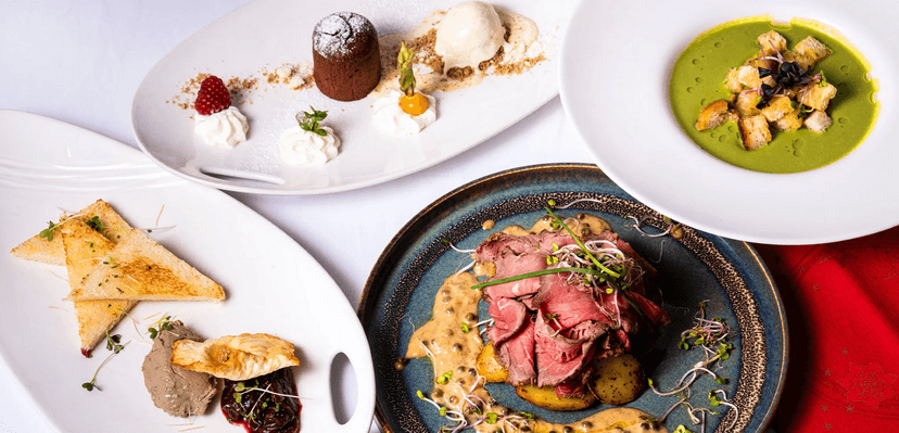 4chodové menu s proseccem : paštika, krémová polévka, roastbeef i fondán