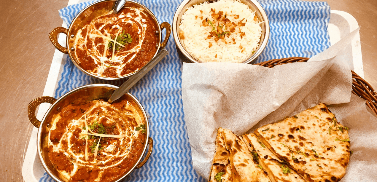 Indické menu pro 2–4 osoby: hlavní jídlo dle výběru, příloha, dezert i nápoj 