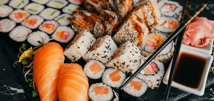 Přerovské Japonsko: až 56 ks sushi rybami i zeleninou vč. kimči nebo vína s sebou