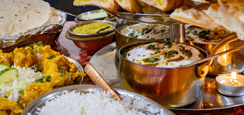 Nepálské menu pro celou rodinu v centru Pardubic: 2 předkrmy, 4 hlavní chody s přílohami i dezert