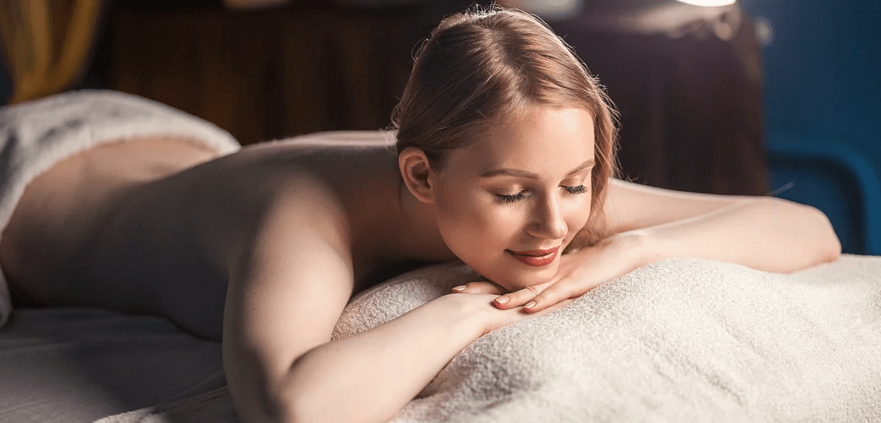 Speciální masáž zad a šíje 4v1 (45 min.) 