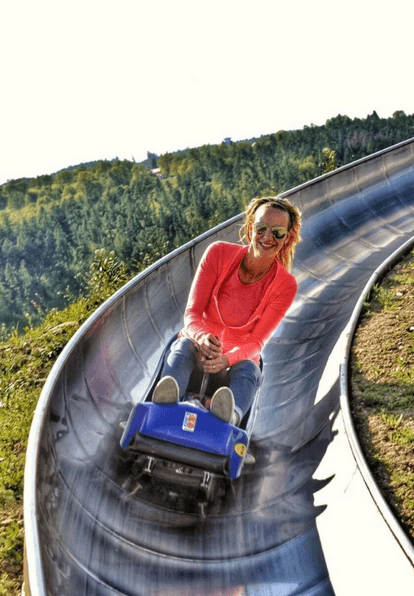 Vzhůru dolů: permanentka na pět jízd na nejdelší moravské bobové dráze