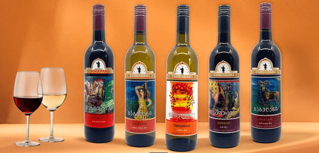 Ochutnávka gruzínských vín a talíř tapas pro 2 osoby v kavárně Sladký méďa