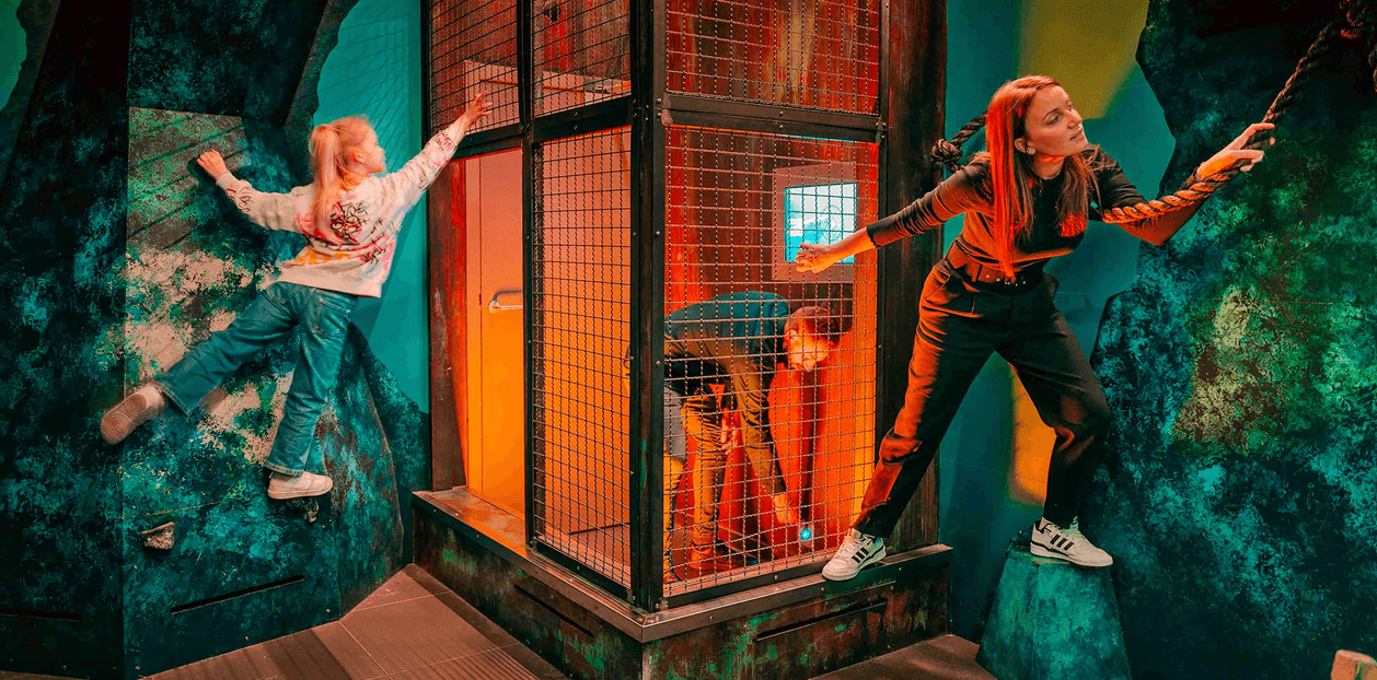 Dobrodružná hra Prison Island: 29 vězeňských cel s výzvami pro sehrané páry i týmy 