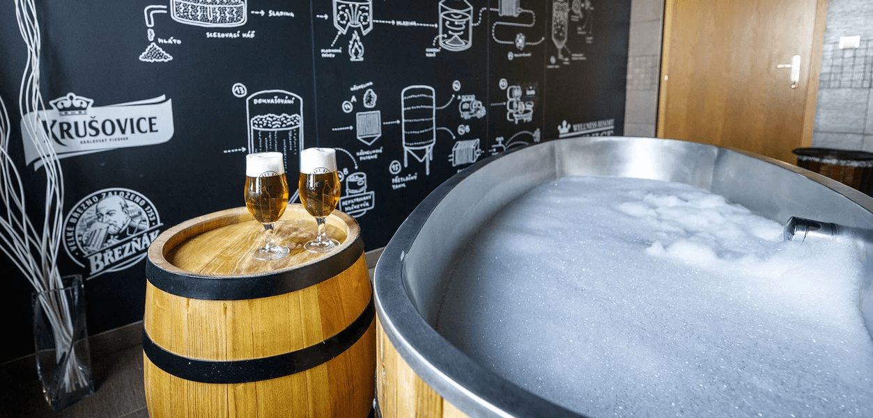 Pivní wellness s českou baštou pro 2 osoby 