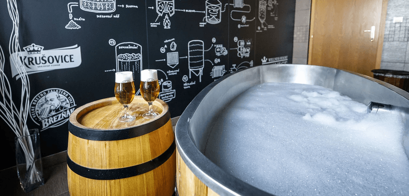 Pivní wellness s českou baštou pro 2 osoby 
