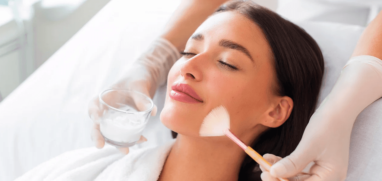 Ošetření pleti chemickým peelingem značky Syncare v salonu ToWell