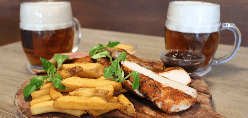 Vepřová panenka nebo masové prkno s pivem pro 2 osoby: krkovička, kuřecí i svíčková