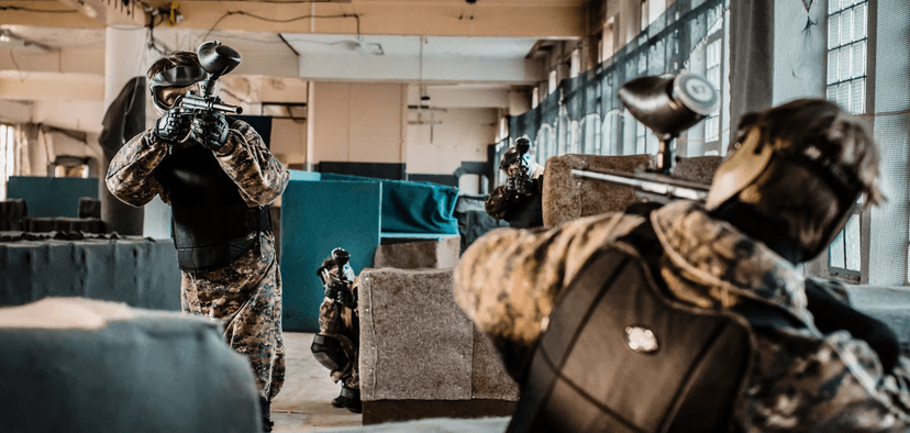 2 hodiny akčního paintballu v kryté aréně v centru Pardubic 