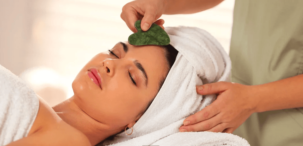 Obličejová masáž gua sha (60 minut) pro 1 osobu