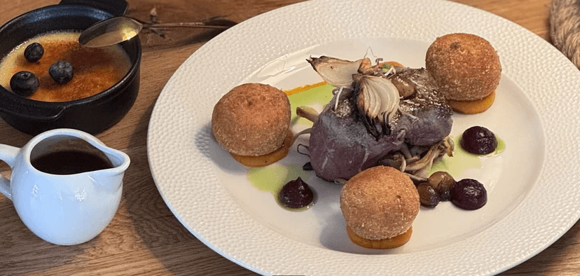 Menu s kachní paštikou, steakem a crème brûlée pro 2 