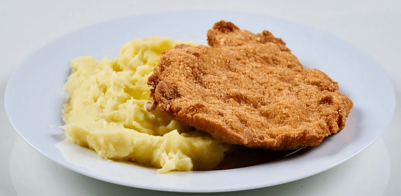 Menu pro dva: řízek či smažený sýr s přílohou a nápojem